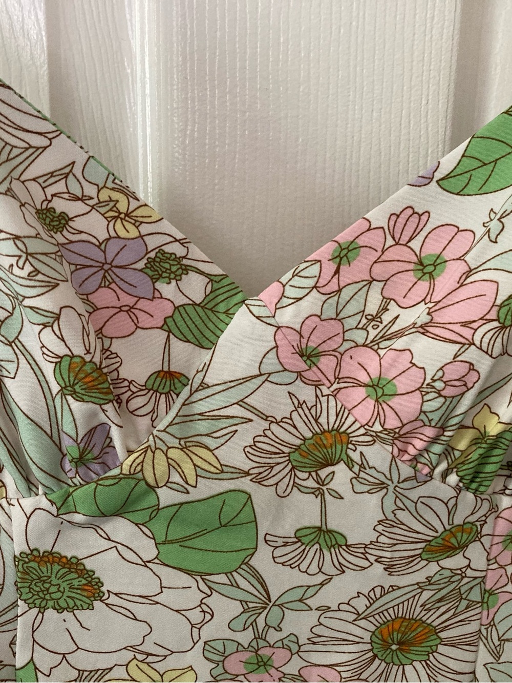 RSQ Tilly’s white floral spaghetti-strap mini dress, pink/green/yellow, size M - Picture 9 of 10